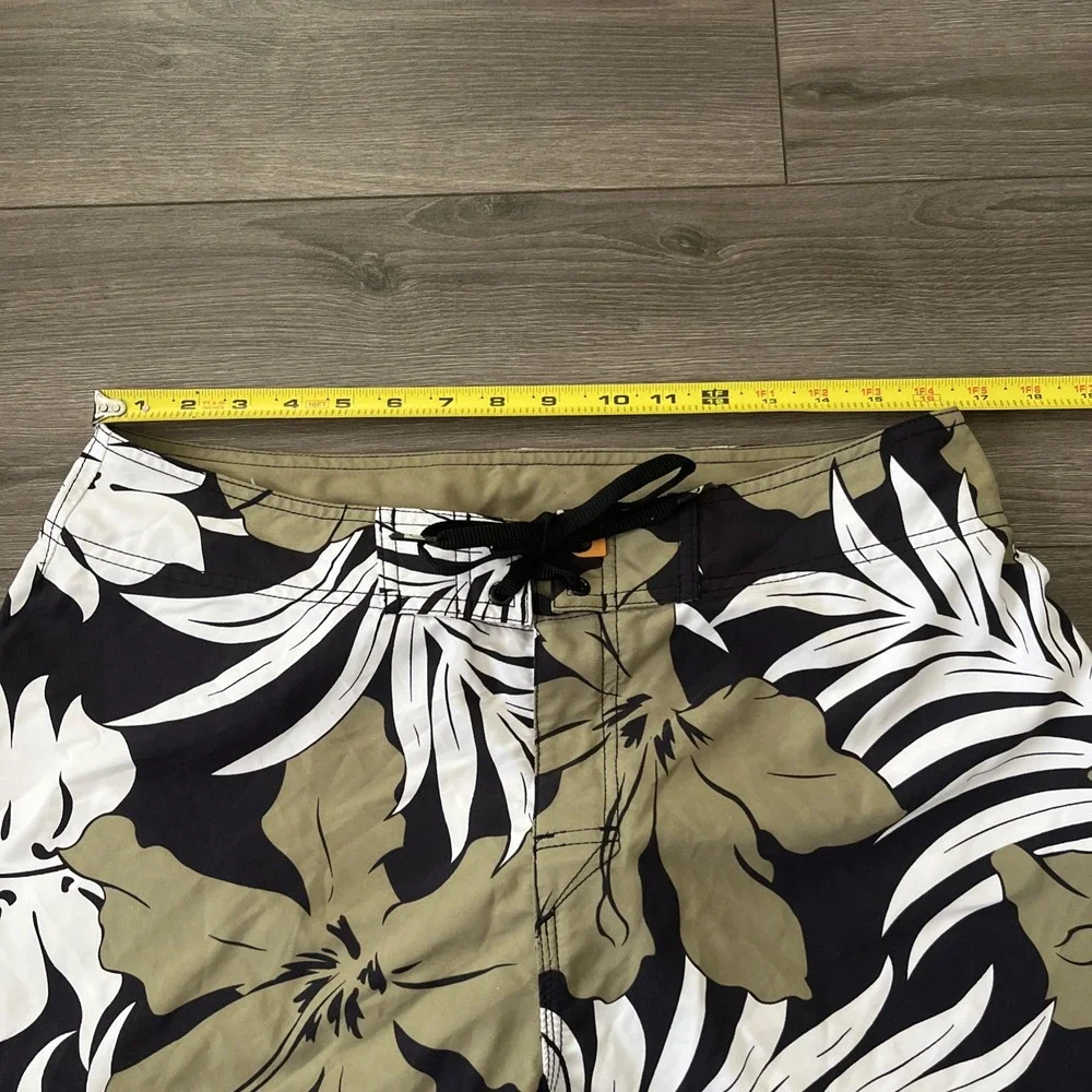 Quiksilver Boardshorts Mens Sz 34 Floral Black Green Drawstring
